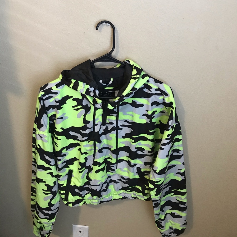 Crop top camo jacket